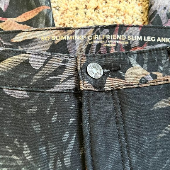 *EUC* Chico's Jeans - Picture 3 of 4